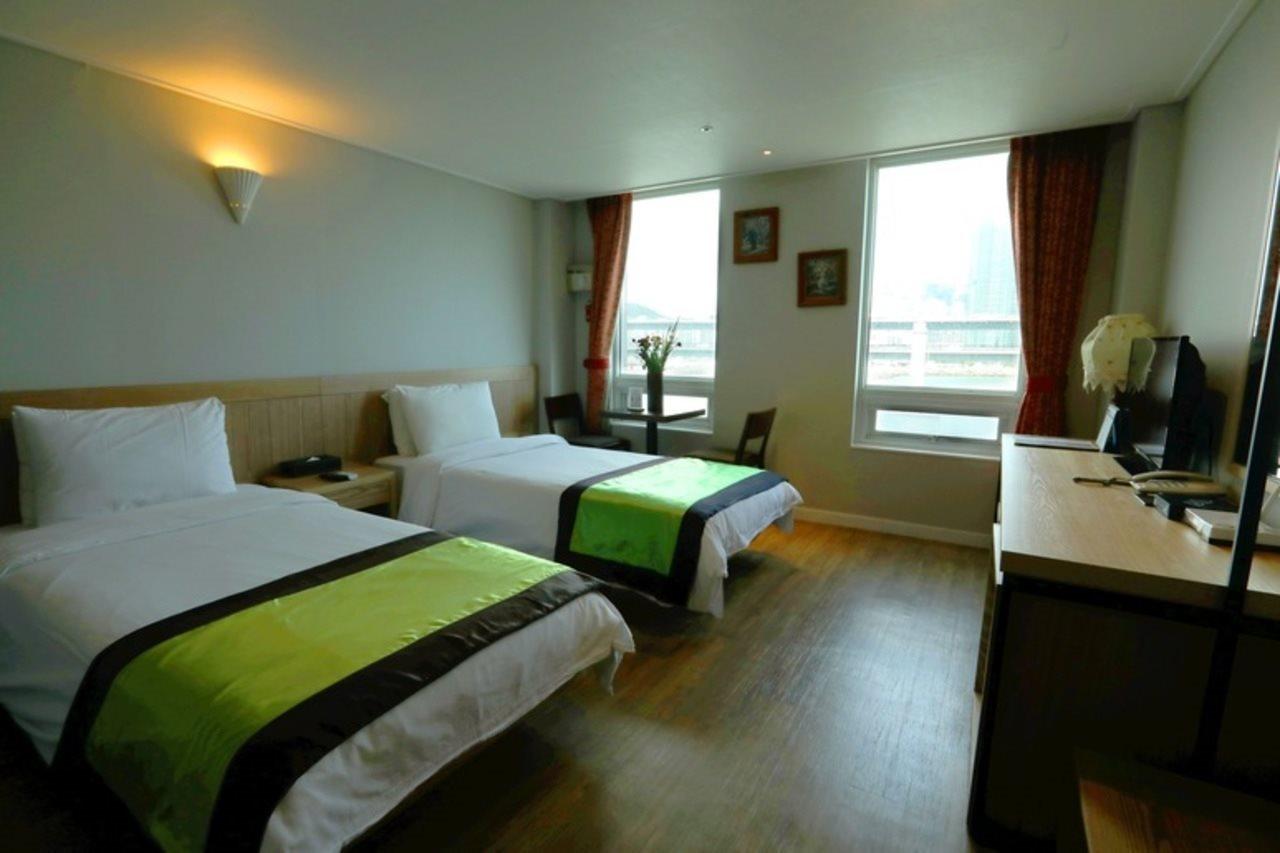 Hotel Castle Beach Пусан Экстерьер фото
