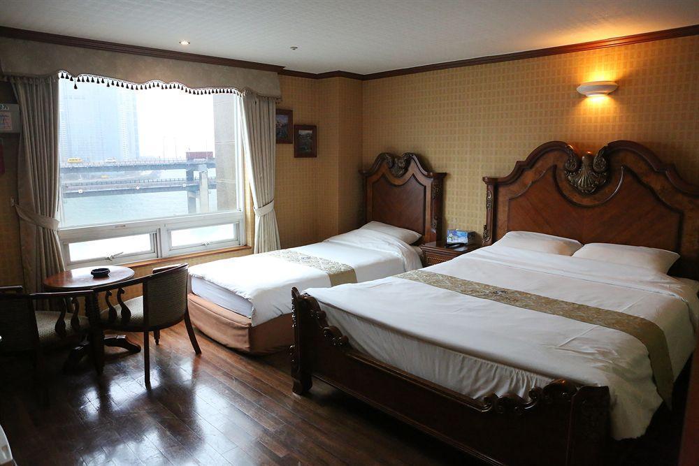Hotel Castle Beach Пусан Экстерьер фото